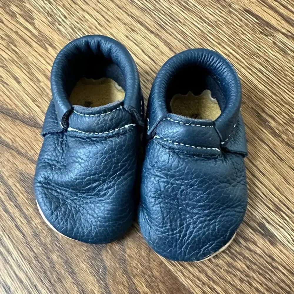 Nomies leather baby booties in navy blue, size 2